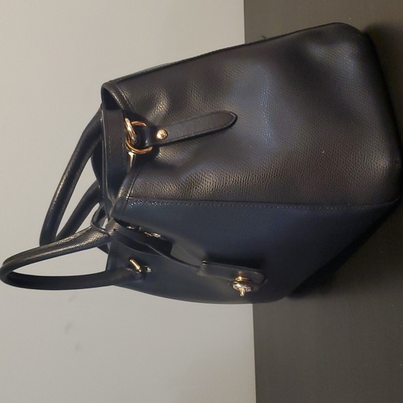 Handbag - Picture 2 of 3